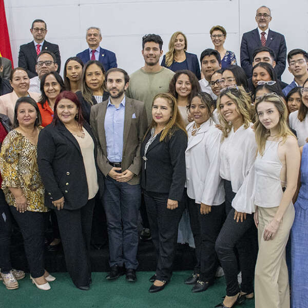 𝐂𝐎𝐍𝐂𝐋𝐔𝐘𝐎́ 𝐂𝐎𝐍 𝐆𝐑𝐀𝐍 𝐄́𝐗𝐈𝐓𝐎 𝐋𝐀 𝐗𝐗𝐗𝐕 𝐄𝐒𝐂𝐔𝐄𝐋𝐀 𝐂𝐎𝐌𝐏𝐋𝐔𝐓𝐄𝐍𝐒𝐄 𝐋𝐀𝐓𝐈𝐍𝐎𝐀𝐌𝐄𝐑𝐈𝐂𝐀𝐍𝐀 𝐒𝐀𝐍𝐓𝐀 𝐂𝐑𝐔𝐙 𝟐𝟎𝟐𝟒